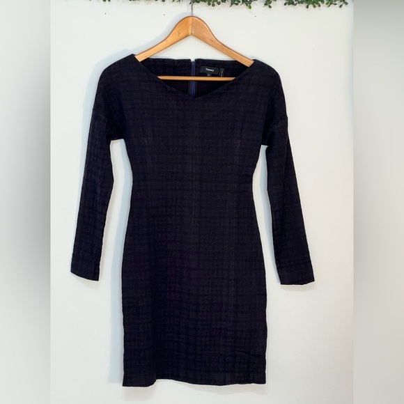 Theory Dresses & Skirts - Theory Long Sleeve Houndstooth Jacquard Plaid Sheath Dress Dark Currant S Petite
